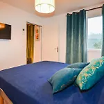 Awesome In With Private Swimming Pool, Be Inside Or Outside בית נופש