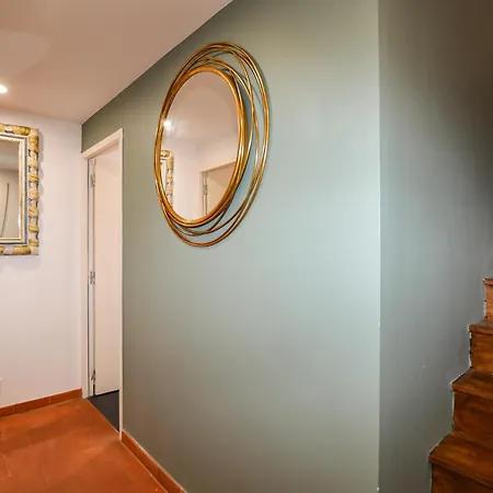 Stunning Home In Vero With Private Swimming Pool, Can Be Inside Or Outside Vero
